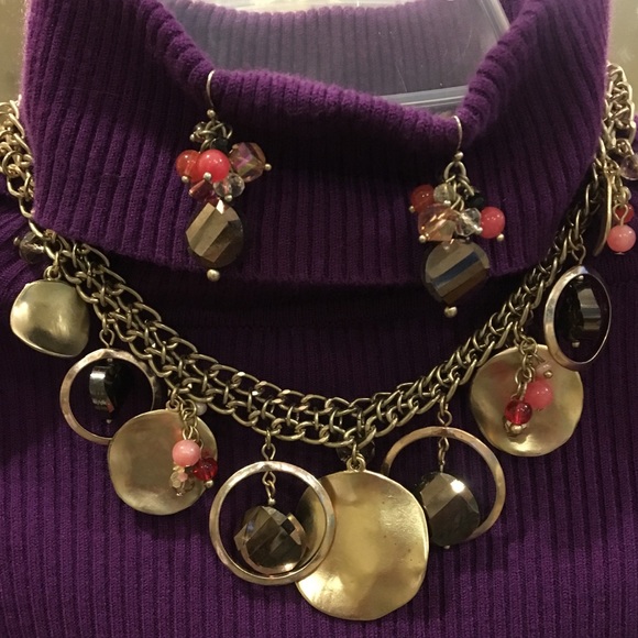 Pink/black cherry gold tone necklace and earrings - Picture 2 of 6